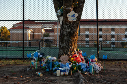 A black man's death in Mississippi, captured in a poignant photograph, resonates with raw emotion across the nation.