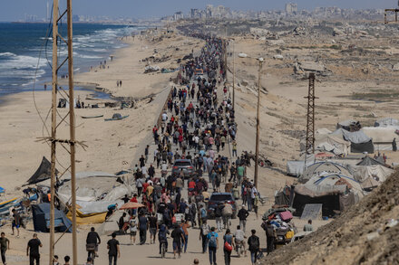 Gaza Celebrates as Cease-Fire Takes Effect